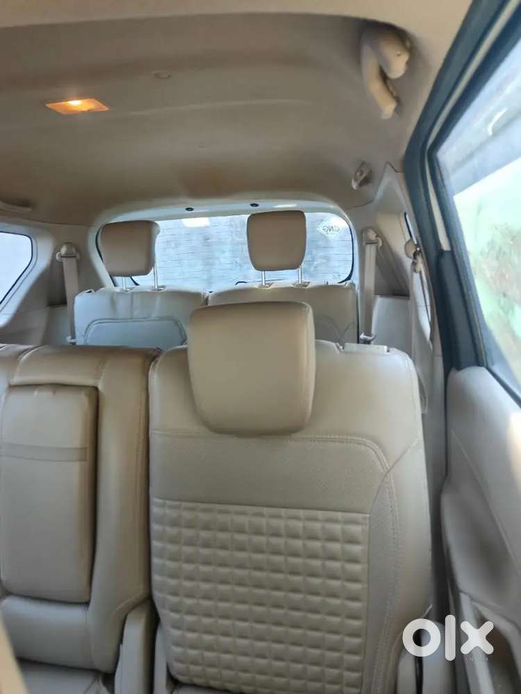 Maruti Suzuki Ertiga Zxi 2024 Cng अभी कंपनी में सर्विस और बीमा करवाया