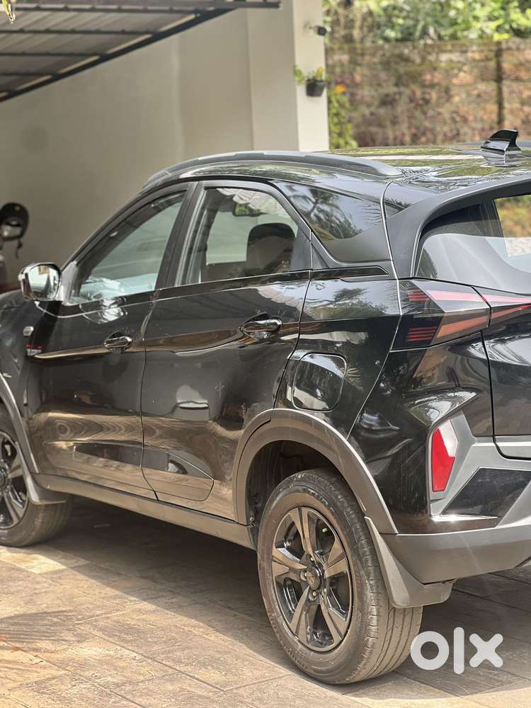 Tata Nexon Creative Plus 1.2 Petrol 6mt Dark Edition, 2024, Petrol