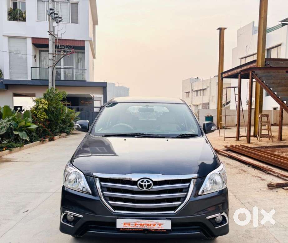 Toyota Innova 2.5 Vx 8 Seater Bs Iv, 2015, Diesel