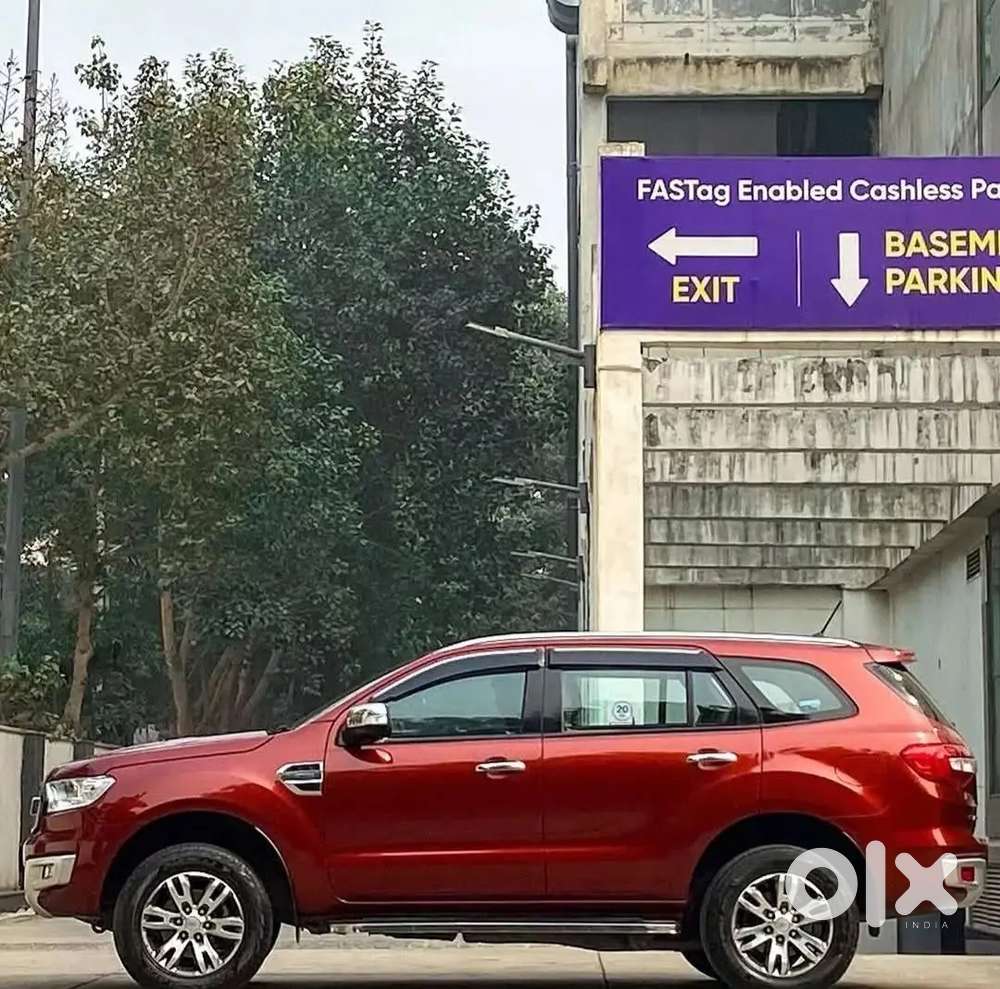 Ford Endeavour 2016
