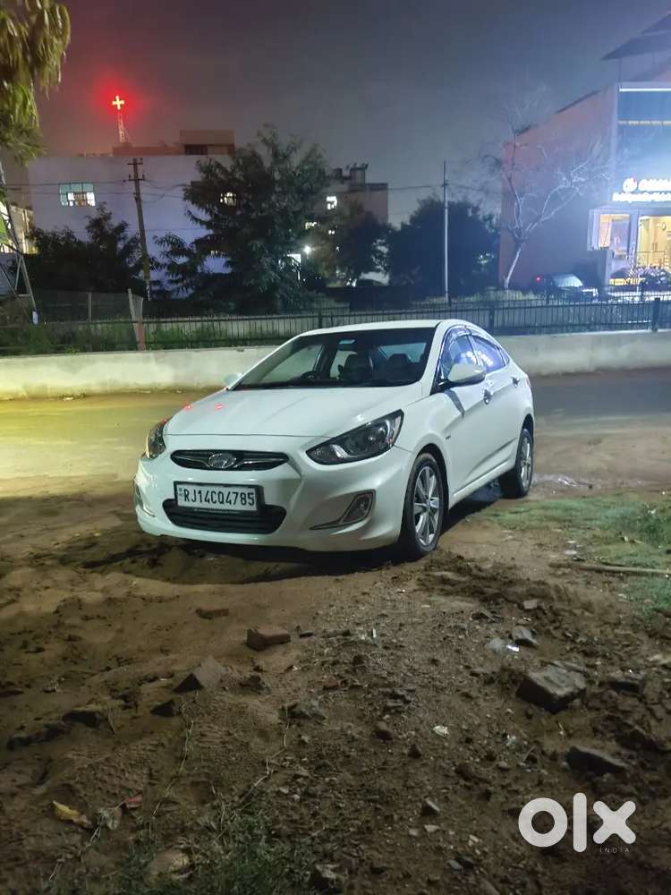 Hyundai Verna Fluidic Sx 2012