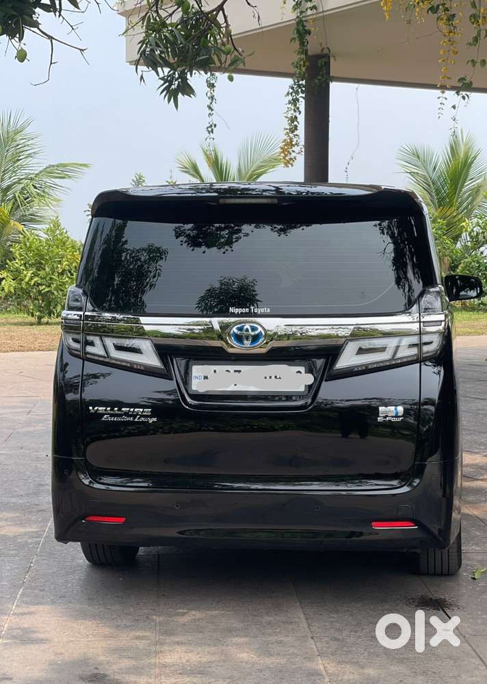Toyota Vellfire 2.5 Executive Lounge, 2021, Petrol