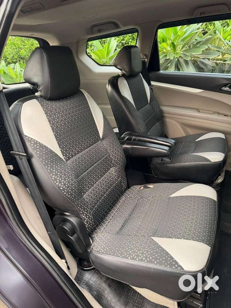 Mahindra Marazzo M8, 2018, Diesel