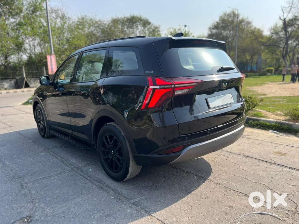 Mahindra Xuv700 2.0 Ax 7 Petrol At Str, 2025, Petrol