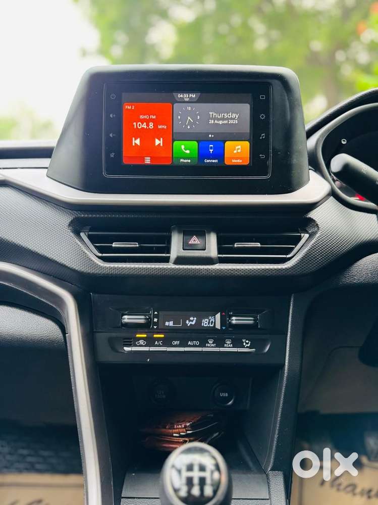 Maruti Suzuki Brezza 1.5 Vxi Cng, 2023, Cng & Hybrids