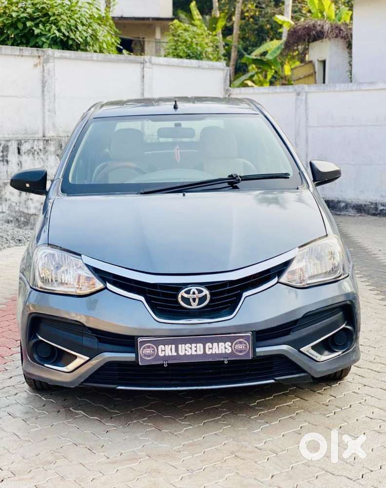 Toyota Etios Liva 2014-2016 V, 2016, Petrol