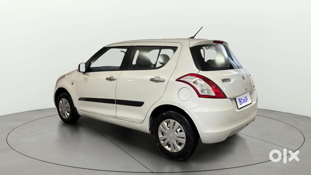 Maruti Suzuki Swift 1.2 Lxi (o), 2015, Cng & Hybrids