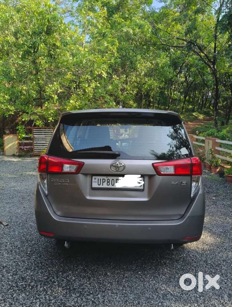 Single Owner Innova Crysta 2017 Gx Showroom Service No Accident