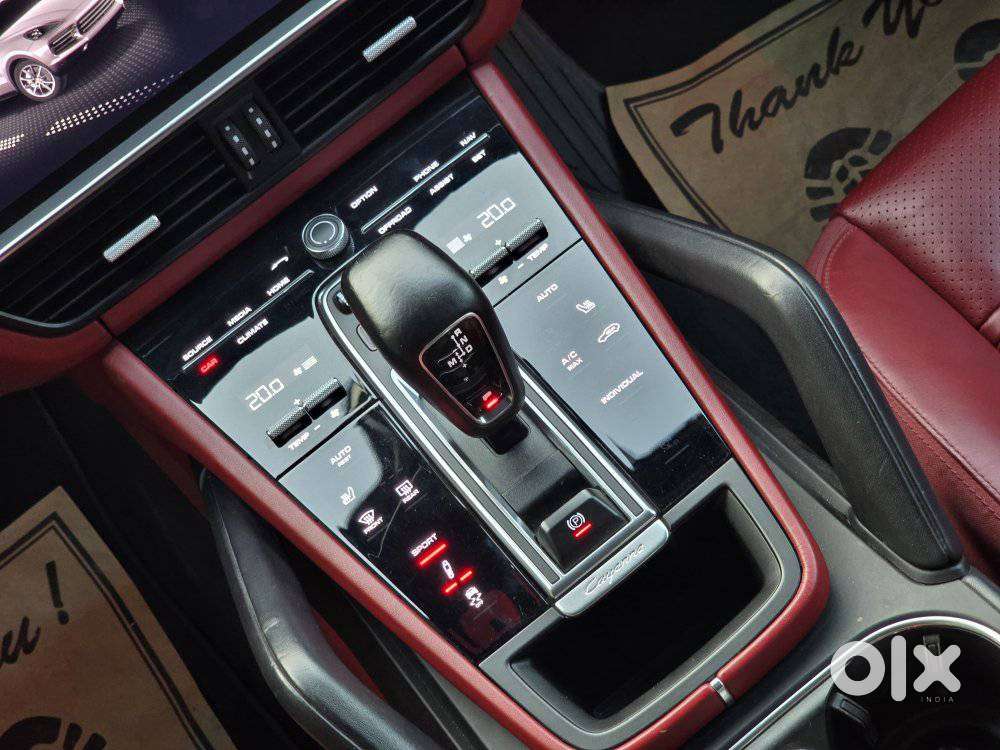 Porsche Cayenne Platinum Edition, 2022, Petrol