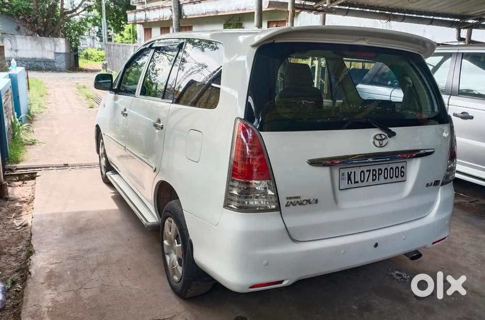 Toyota Innova Diesel 2010 Year