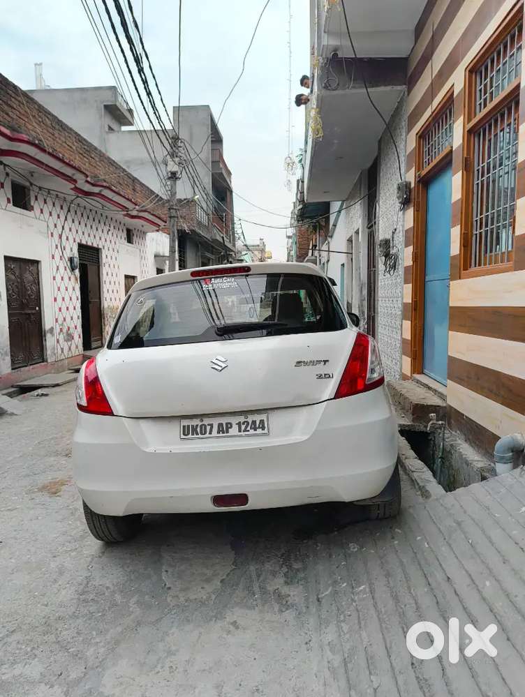 Urgent Sale Karni Hai 
Service 4tarik Ko Krayi 
New Seat Cover.