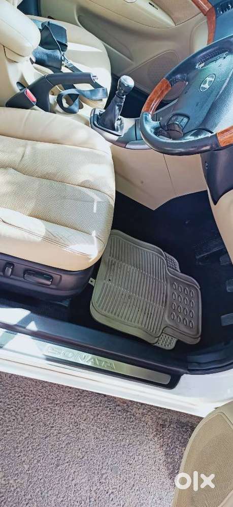 Hyundai Sonata Embera Manual (leather), 2011, Diesel