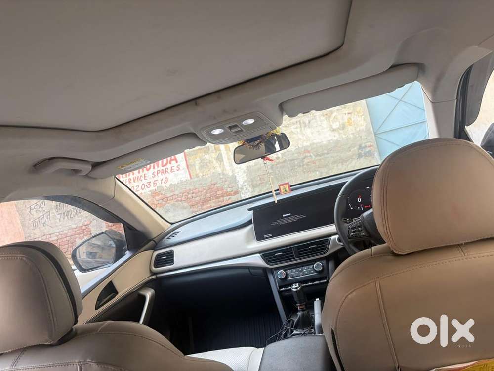 Mahindra Xuv700 Petrol 2025