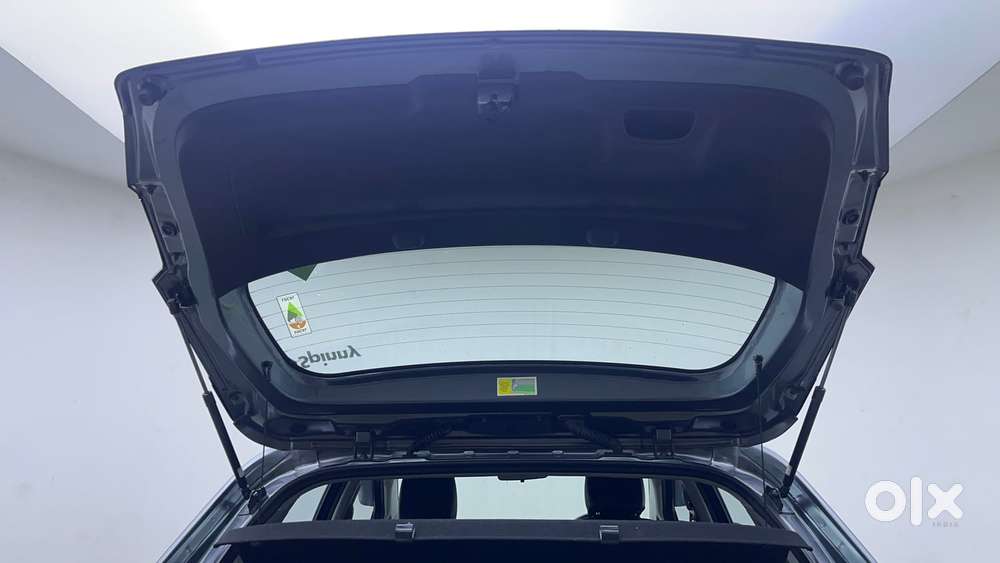 Tata Altroz Xz Plus (s) Icng, 2023, Cng & Hybrids