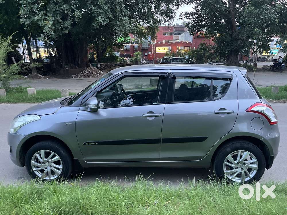 Maruti Suzuki Swift Zxi, 2012, Petrol
