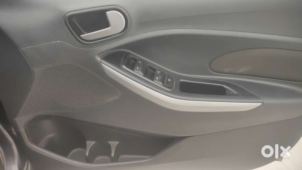 Ford Figo Petrol Titanium, 2016, Petrol