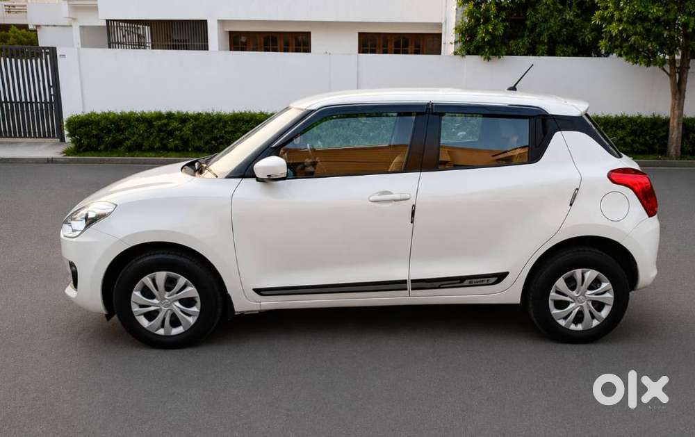 Maruti Suzuki Swift Vxi + Manual, 2021, Petrol
