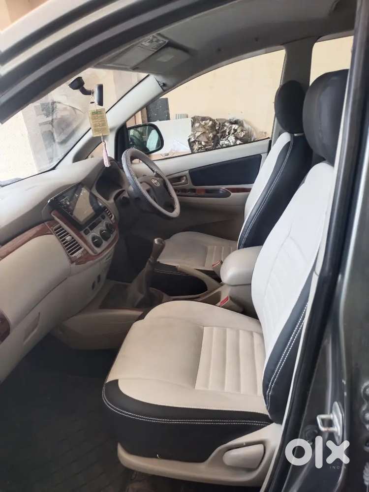 Toyota Innova 2012 Diesel Well Maintained