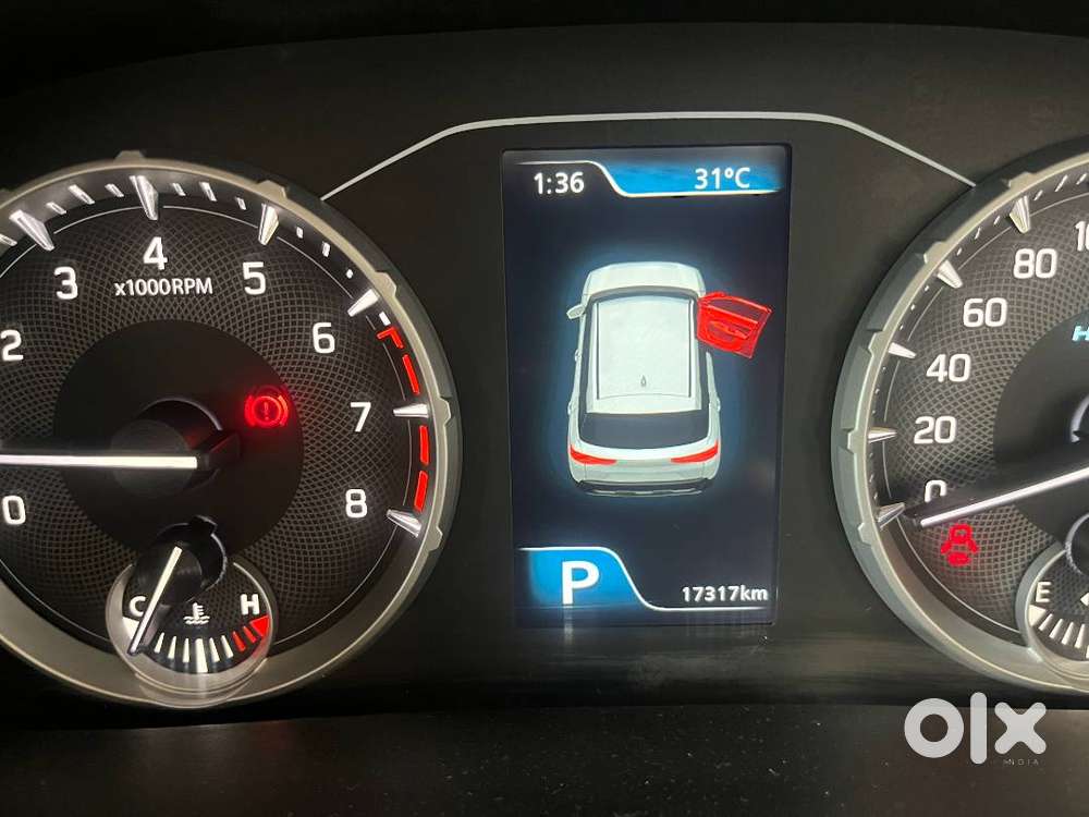 Maruti Brezza 2024 Petrol - 1.5 Zxi At Smart Hybrid Dual Tone