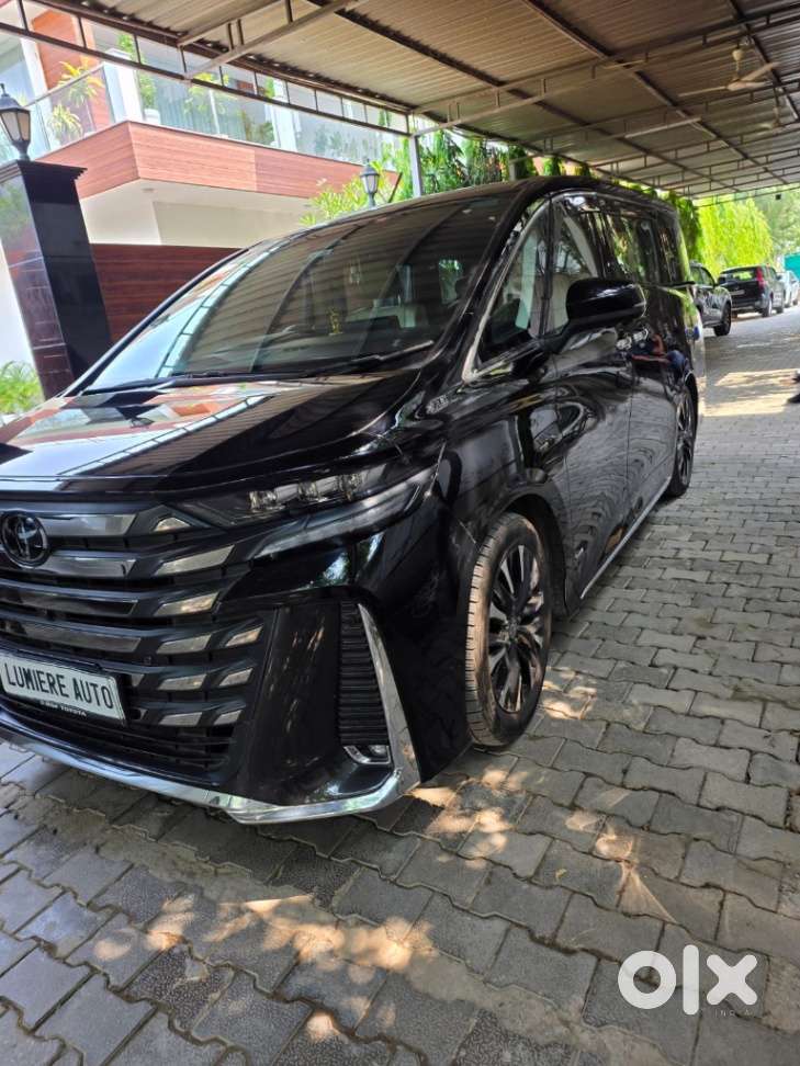 Toyota Vellfire Vip – Executive Lounge, 2024, Electric