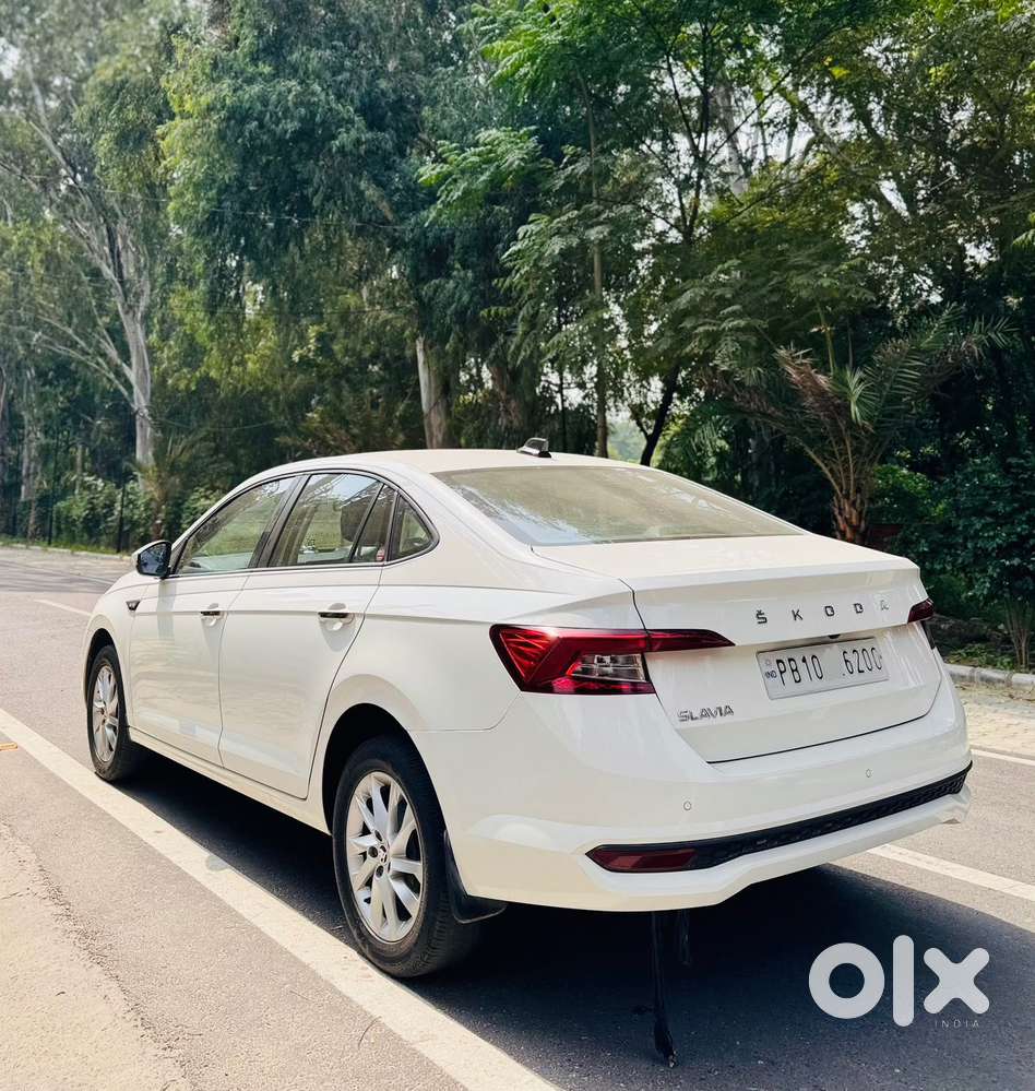 Skoda Slavia Ambition 1.0l Tsi Mt, 2023, Petrol