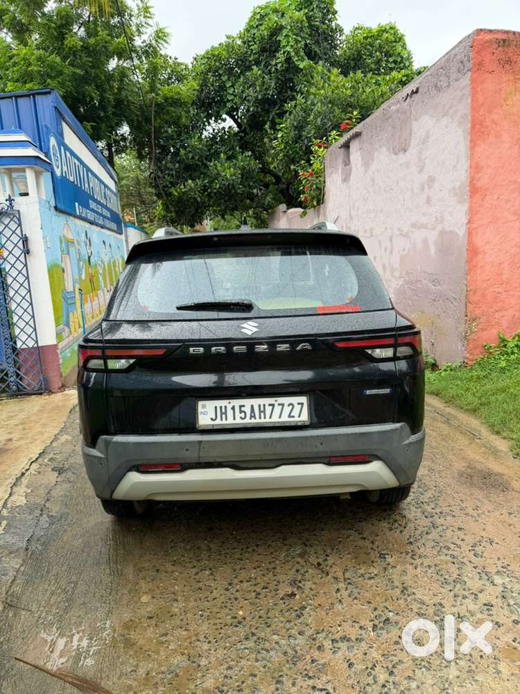 Maruti Brezza Zxi 2024