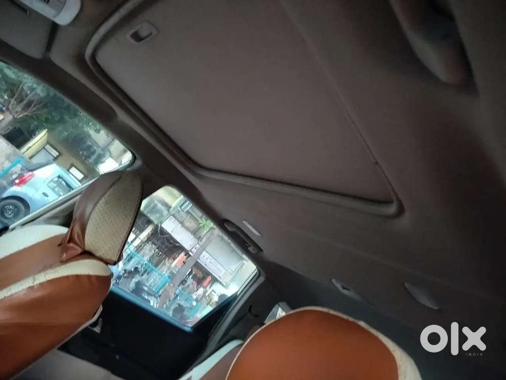 Xuv500w10 Sunroof Second Owr