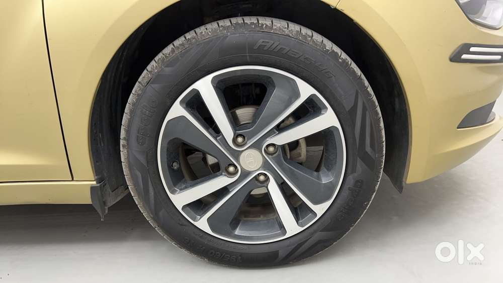 Tata Altroz Xz, 2020, Petrol