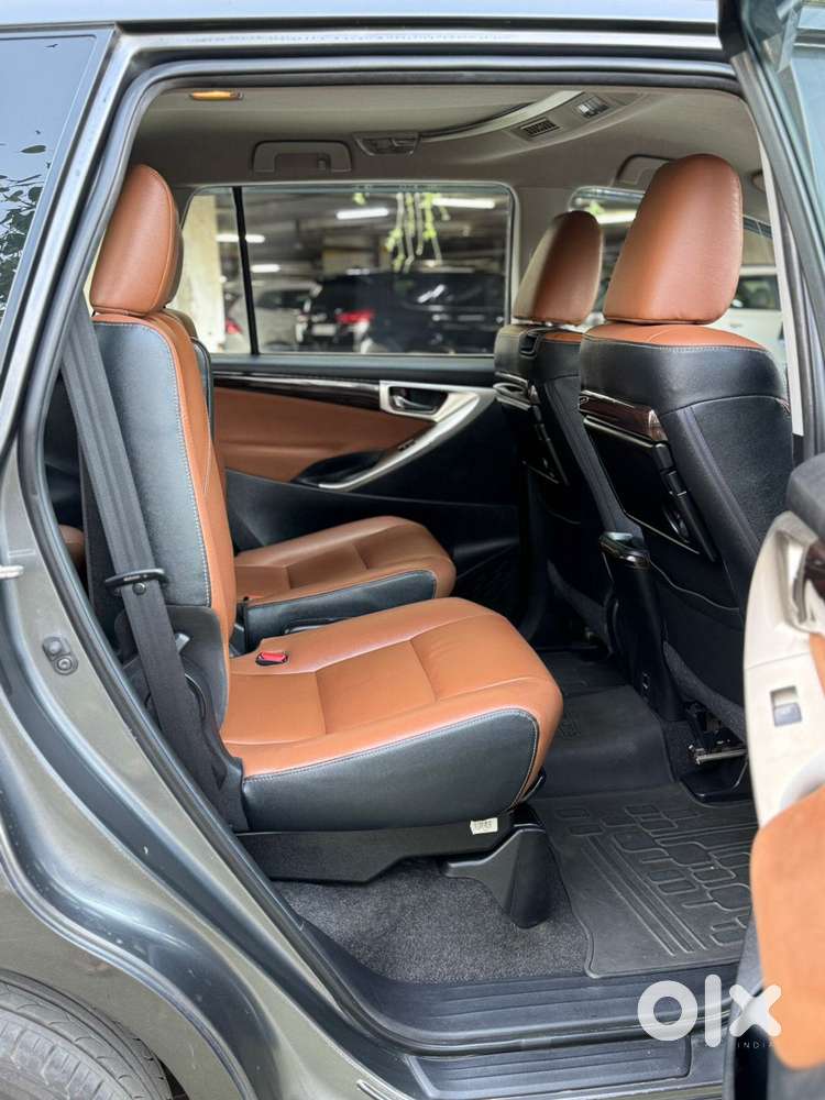 Toyota Innova Crysta 2.8 Zx At 7 Seater, 2018, Diesel