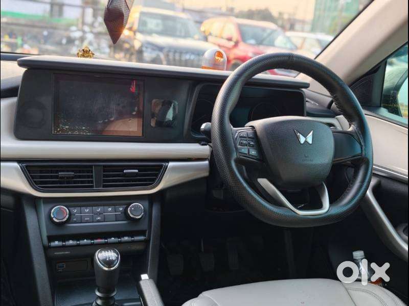 Mahindra Xuv700 2.2 Ax 3 Diesel At 5 Str, 2022, Diesel