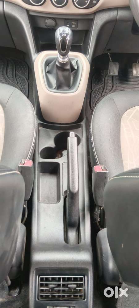 Hyundai Grand I10 Crdi Sportz, 2015, Diesel