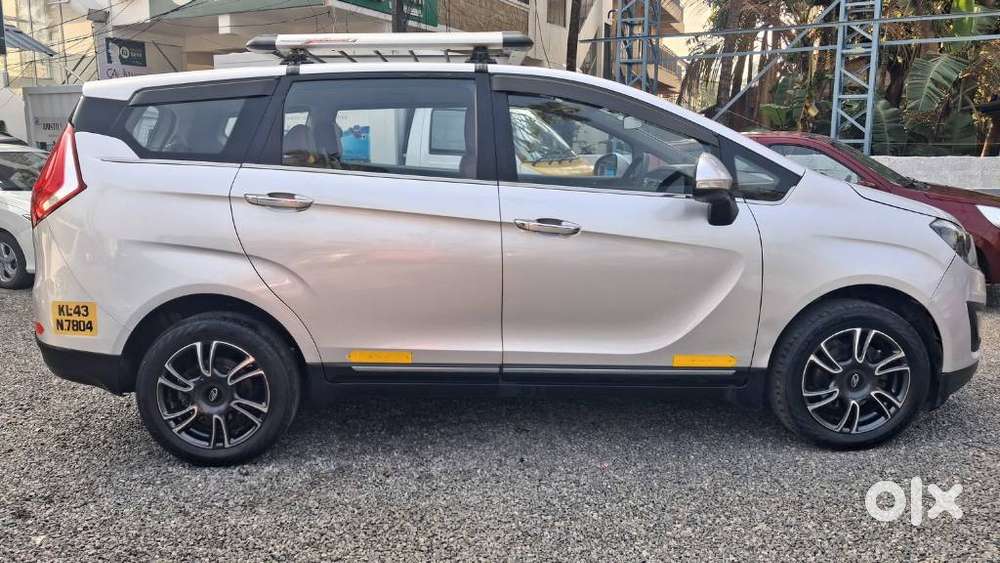 Mahindra Marazzo M6 8str, 2021, Diesel