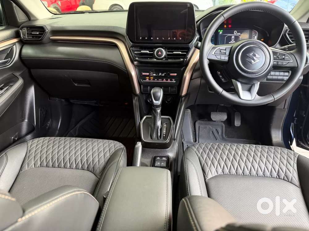 Maruti Suzuki Grand Vitara 1.5 Alpha Plus Intelligent Hybrid Ecvt, 2..