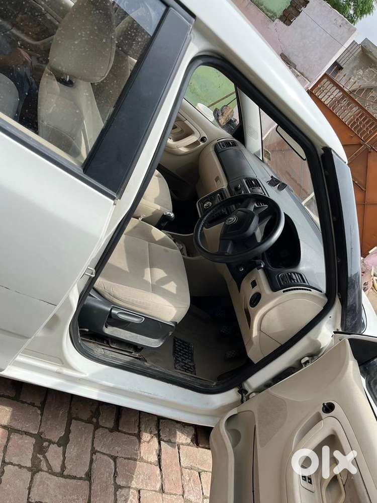 Skoda Fabia 2011 Petrol 75000 Km Driven