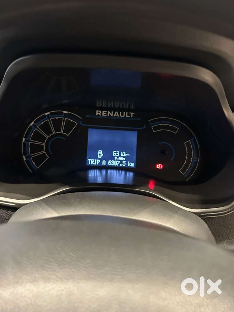 Renault Triber Rxt, 2025, Petrol