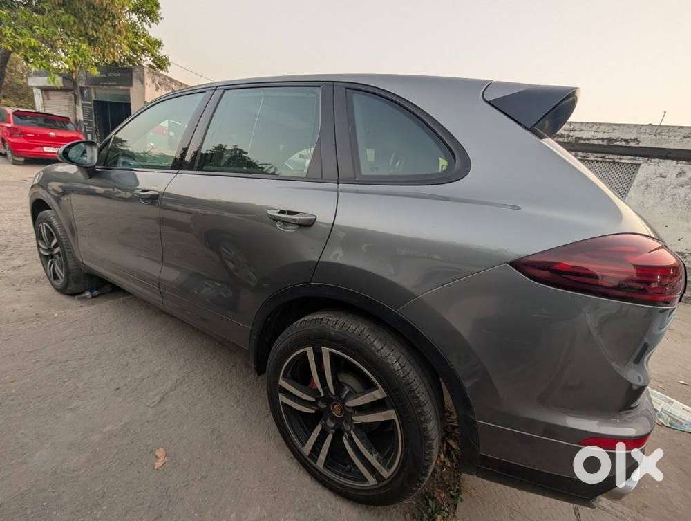 Porsche Cayenne Diesel Platinum Edition, 2016