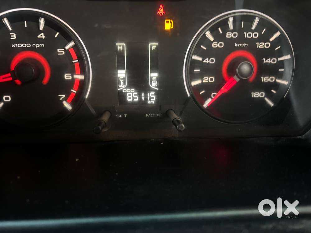 Mahindra Kuv 100 Mahindra-kuv-100-d75-k8, 2016, Diesel