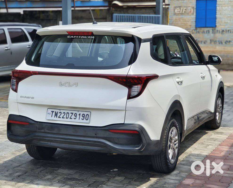 Kia Carens G 1.5 6mt Premium (o) 7-seater, 2023, Petrol