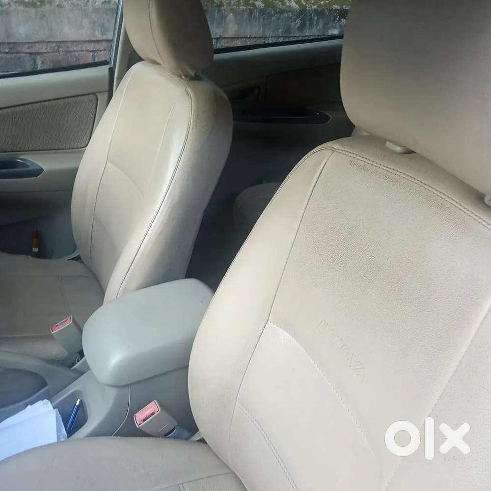Toyota Innova 2009 Diesel Manual Car
