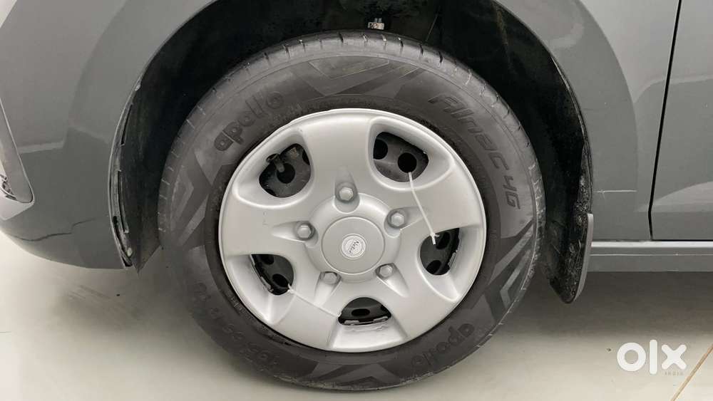 Skoda Slavia Active 1.0l Tsi Mt, 2022, Petrol