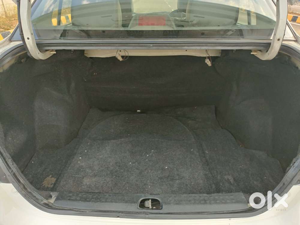 Maruti Suzuki Swift Dzire Tour Ldi, 2017, Diesel