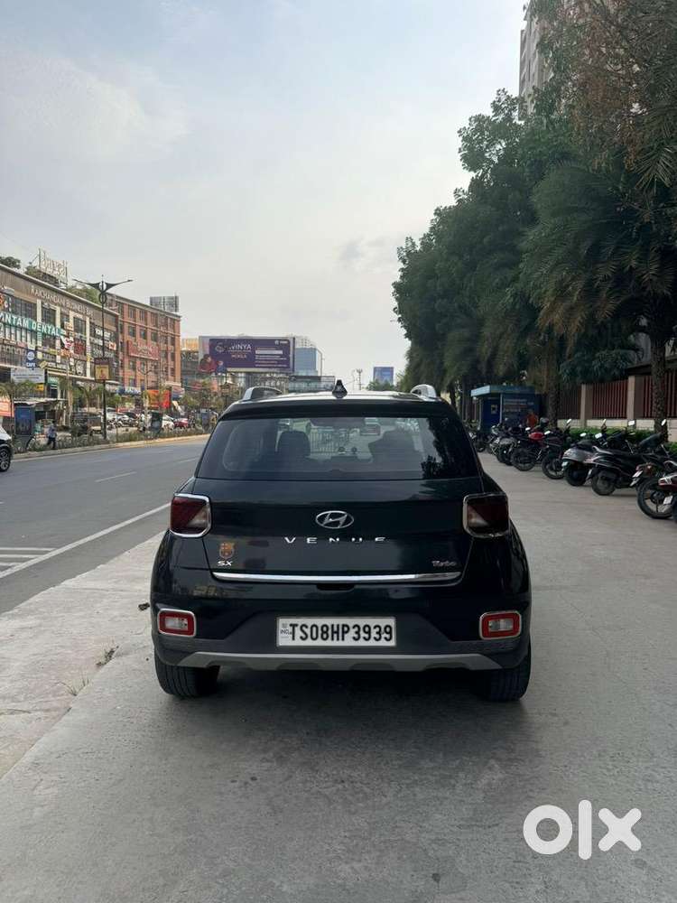 Hyundai Venue Sx 1.0 Turbo Imt Petrol 2021  50,000 Kms