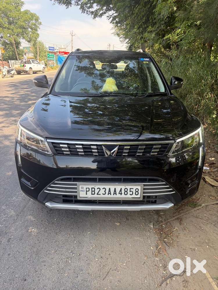 Mahindra Xuv300 2023 Petrol 22000 Km Driven