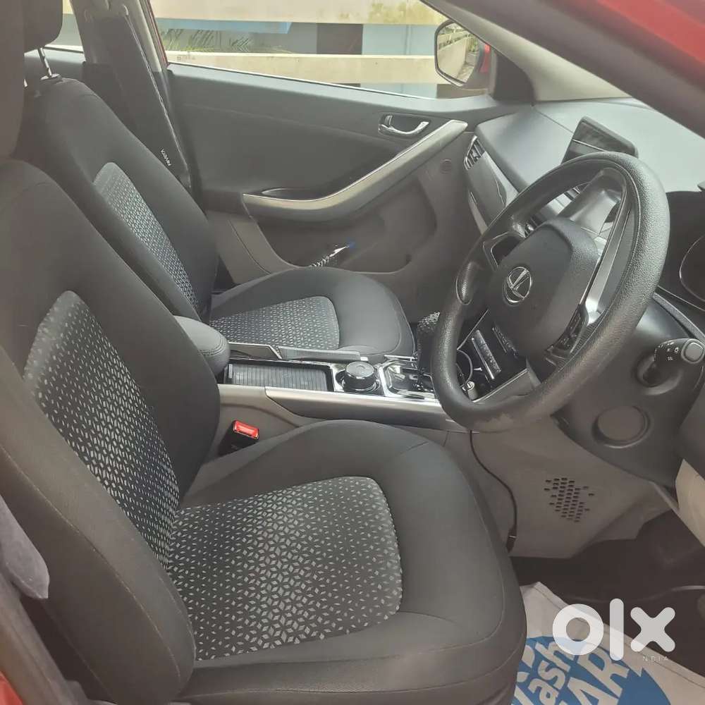 Tata Nexon Xza+ Turbo 110 Ps, 2018 Petrol 34129 Km Driven.