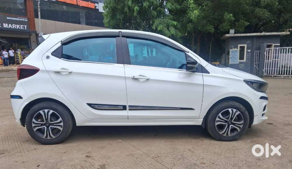 Tata Tiago 1.2 Revotron Xt (o), 2024, Petrol