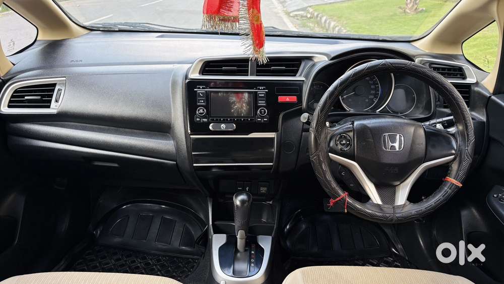 Honda Jazz V Automatic, 2015, Petrol
