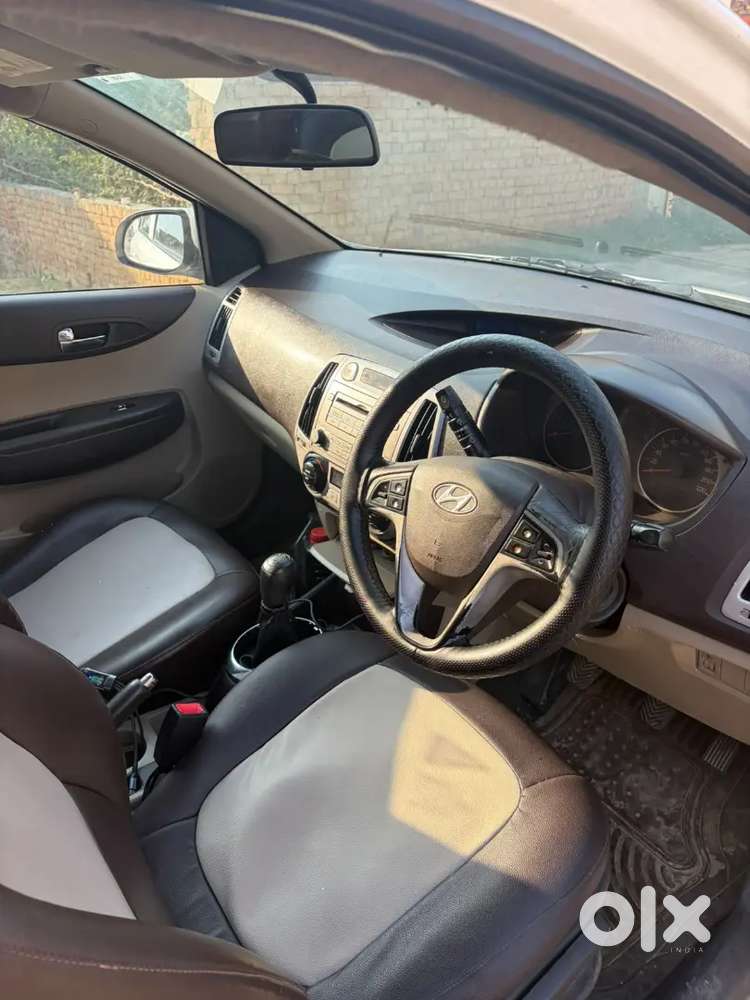 Hyundai New I20 1.0 Asta 2011