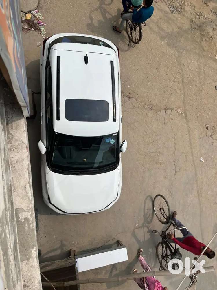 Tata Punch Icng Adventure Mt With Cng And Sunroof