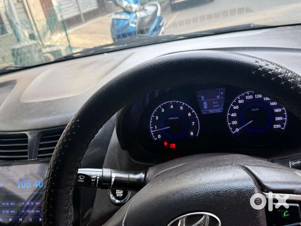Hyundai Fluidic Verna 1.6 Vtvt Sx, 2013, Petrol
