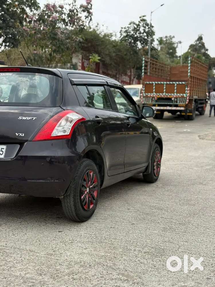 Maruti Suzuki Swift 2015 Petrol Well Maintained